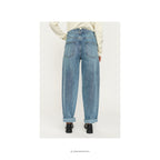 Caja Jeans Light Denim Blue Denim - økologisk bomuld - GOTS - set bagfra - i Et Sanset Univers
