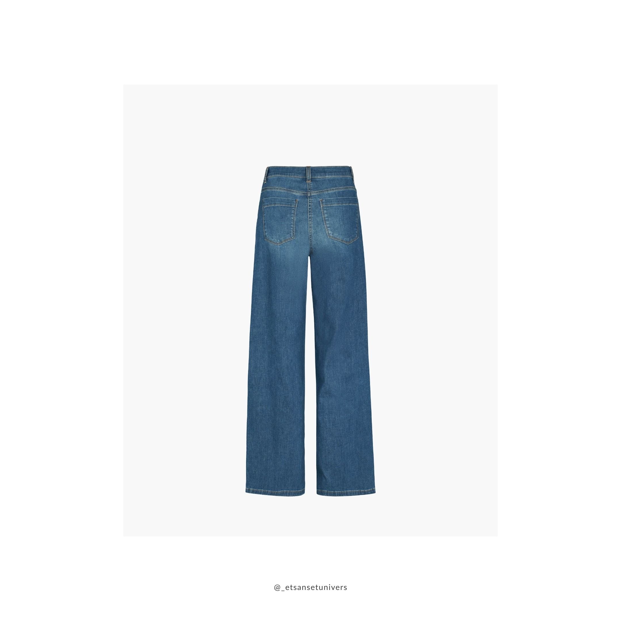 Carol Loose - Medium længde bukser - Washed Blue Denim bukser - OEKO-TEX økologisk bomuld - set bagfra - et sanset univers