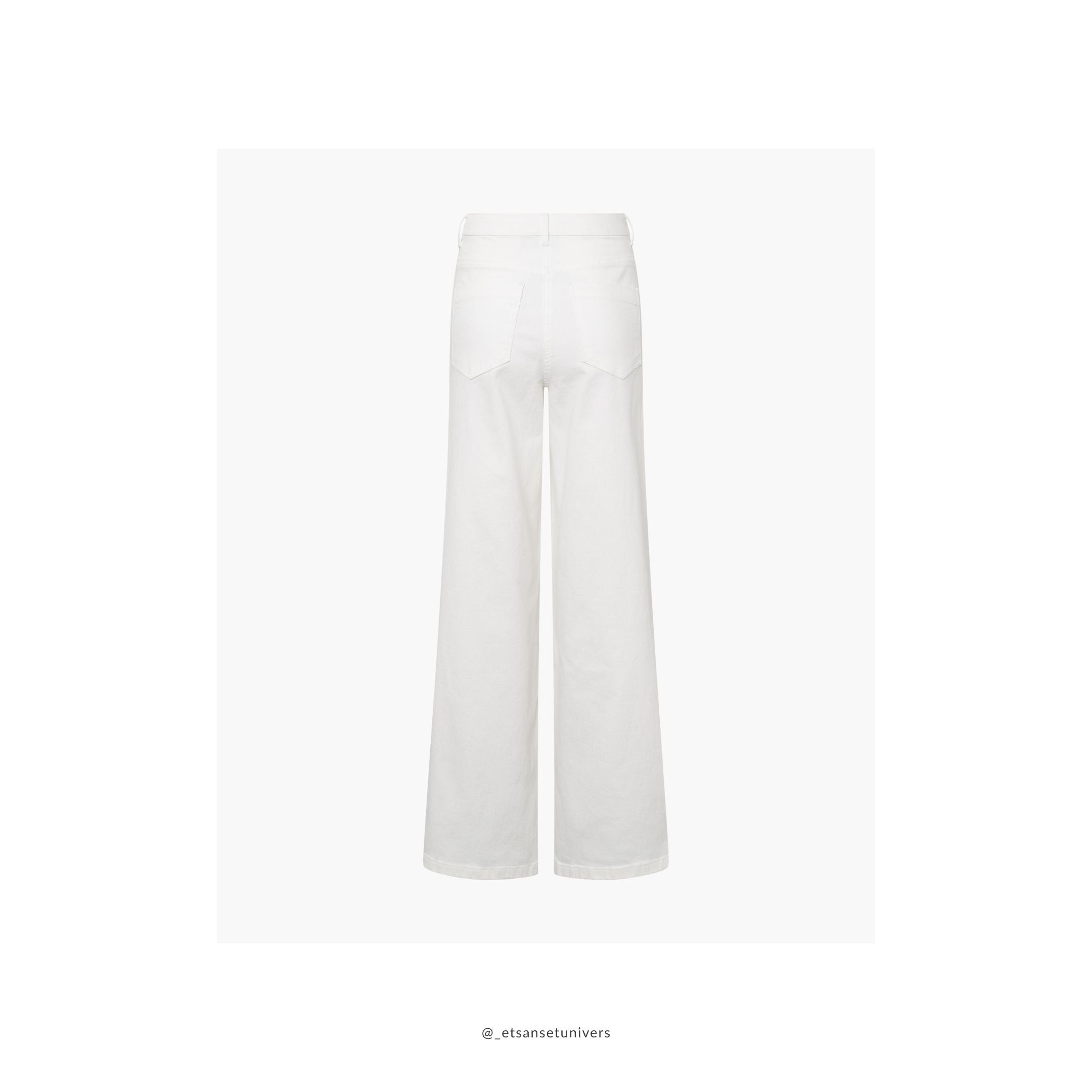 Carol Loose - Medium Length - White Denim jeans - OEKO-TEX økologisk bomuld - set bagfra - et sanset univers