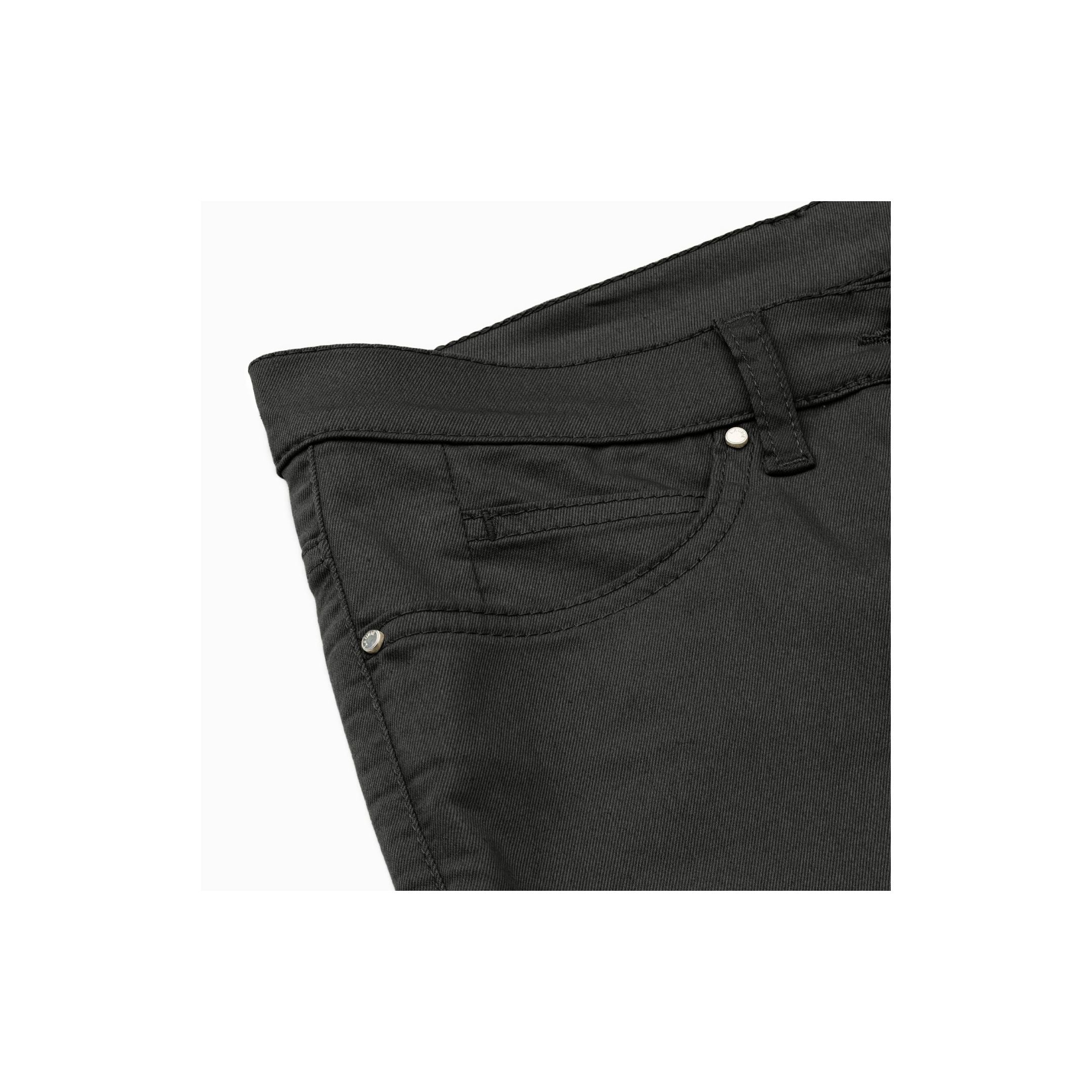 ⭐ Bestseller - Charlotte Regular bukser - Medium Længde - farve Sort - OEKO-TEX økologisk bomuld - set close up af forlomme - et sanset univers