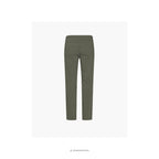 Charlotte Regular - Medium Længde bukser - i farven grøn Evergreen - OEKO-TEX økologisk bomuld - set bagfra - et sanset univers