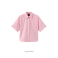 Elene skjortebluse i Hindbærskum pink forfra – sofistikeret og elegant bluse med delikat snit, brystmål 114 cm i str. S/M - Et Sanset Univers