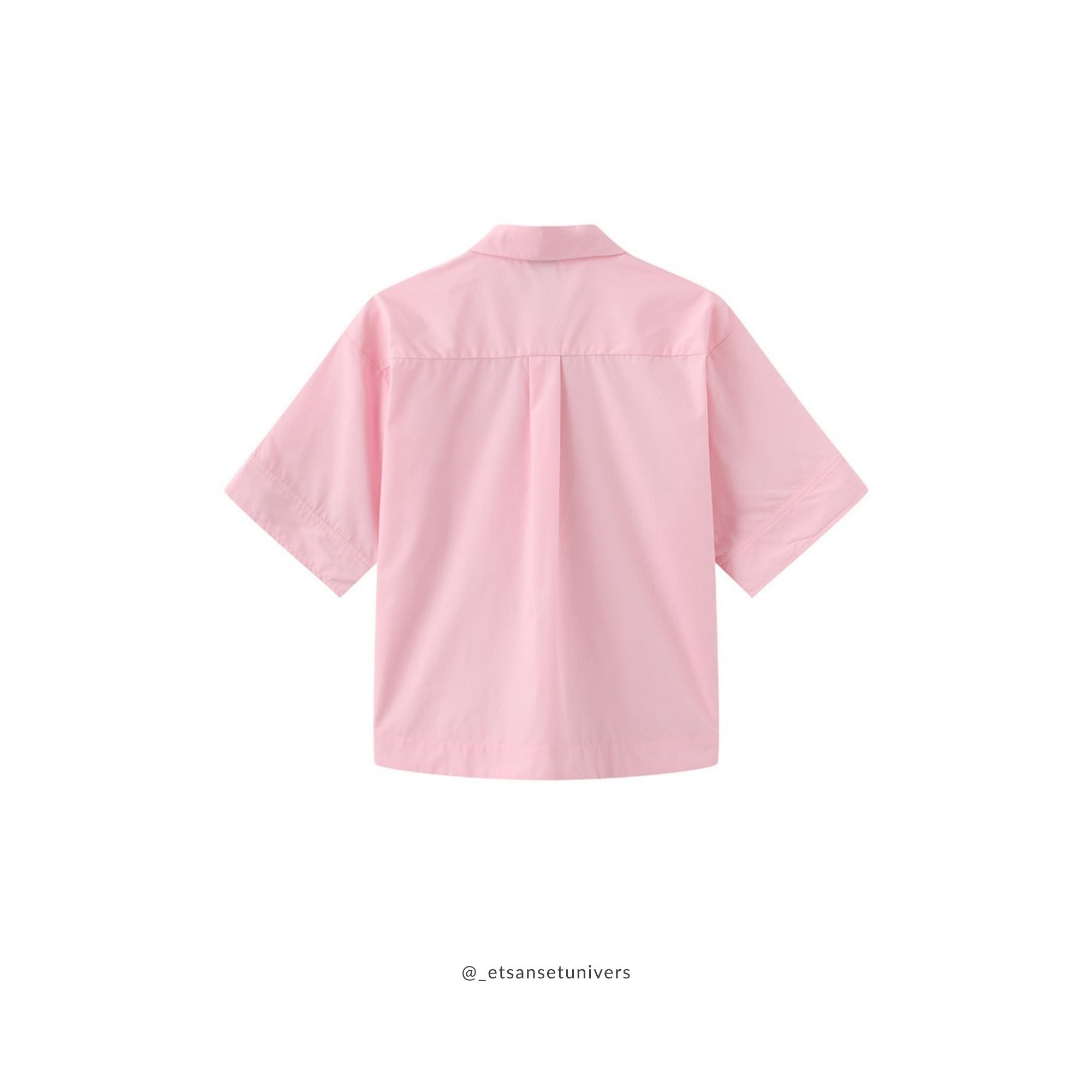 Elene skjortebluse i Hindbærskum pink bagfra – sofistikeret og elegant bluse med delikat snit, brystmål 114 cm i str. S/M - Et Sanset Univers