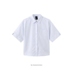 Elene skjortebluse i Off-white forfra – et delikat snit i bløde bløde linjer, let som en sommerdag mod huden - Et Sanset Univers