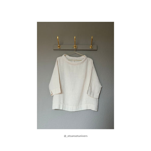 Linned OEKO-TEX® bluse med bådudskæring i clear white – Et Sanset Univers