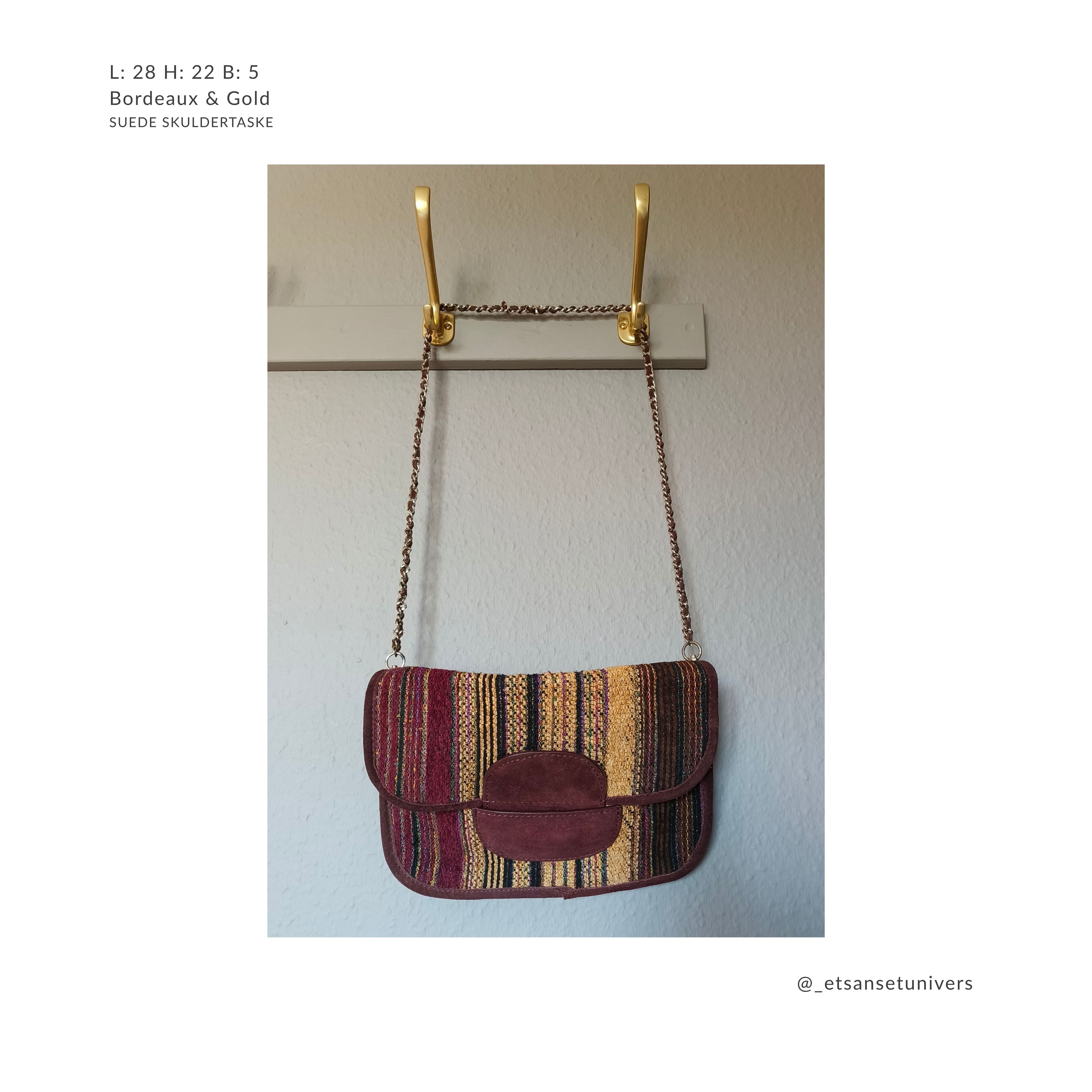 Suede skuldertaske i bordeaux og guld – Et Sanset Univers